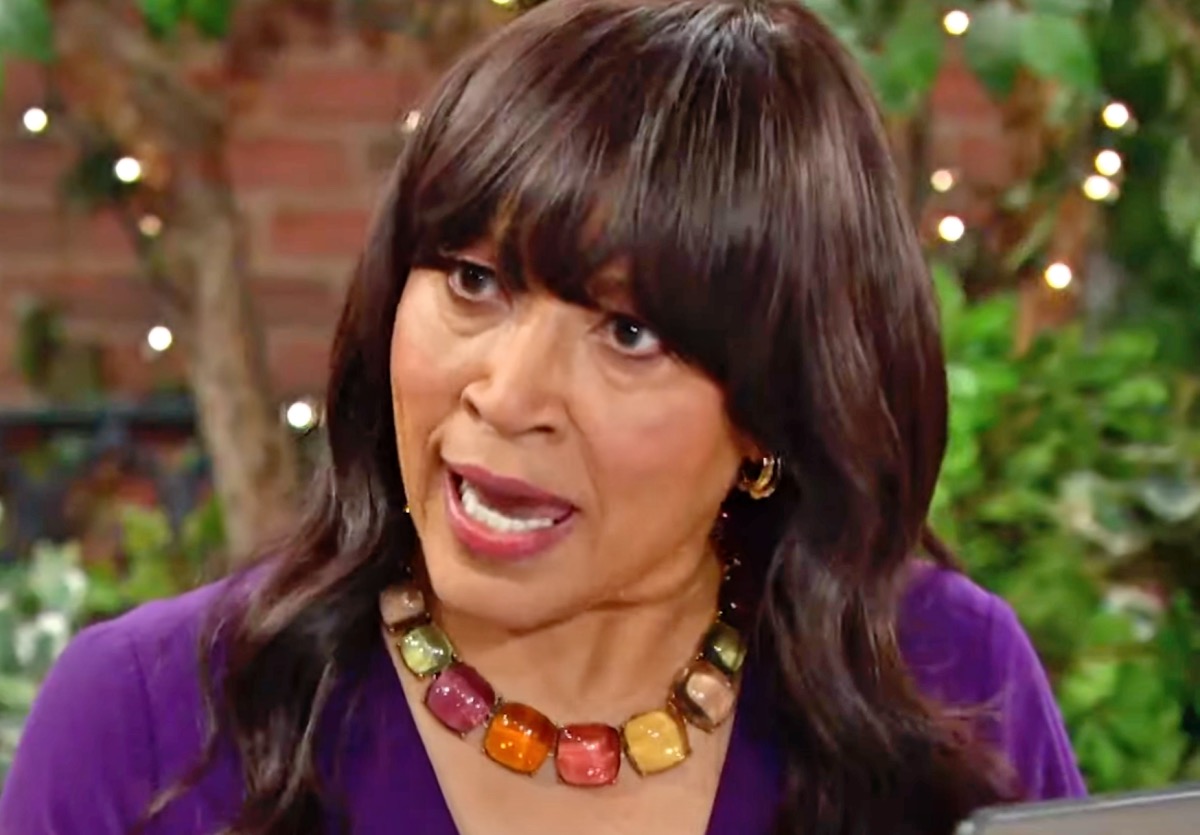 Days Of Our Lives Spoilers Monday, February 5: Abe And Paulina Reconnect, John Cornered, Stefan and Ava’s Mistake And More
