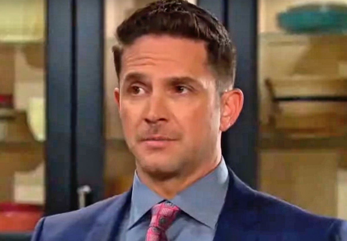 Days of Our Lives Spoilers: Stefan Sued, Abigail’s Light Bulb, Leo’s Slip, Divorce Bomb