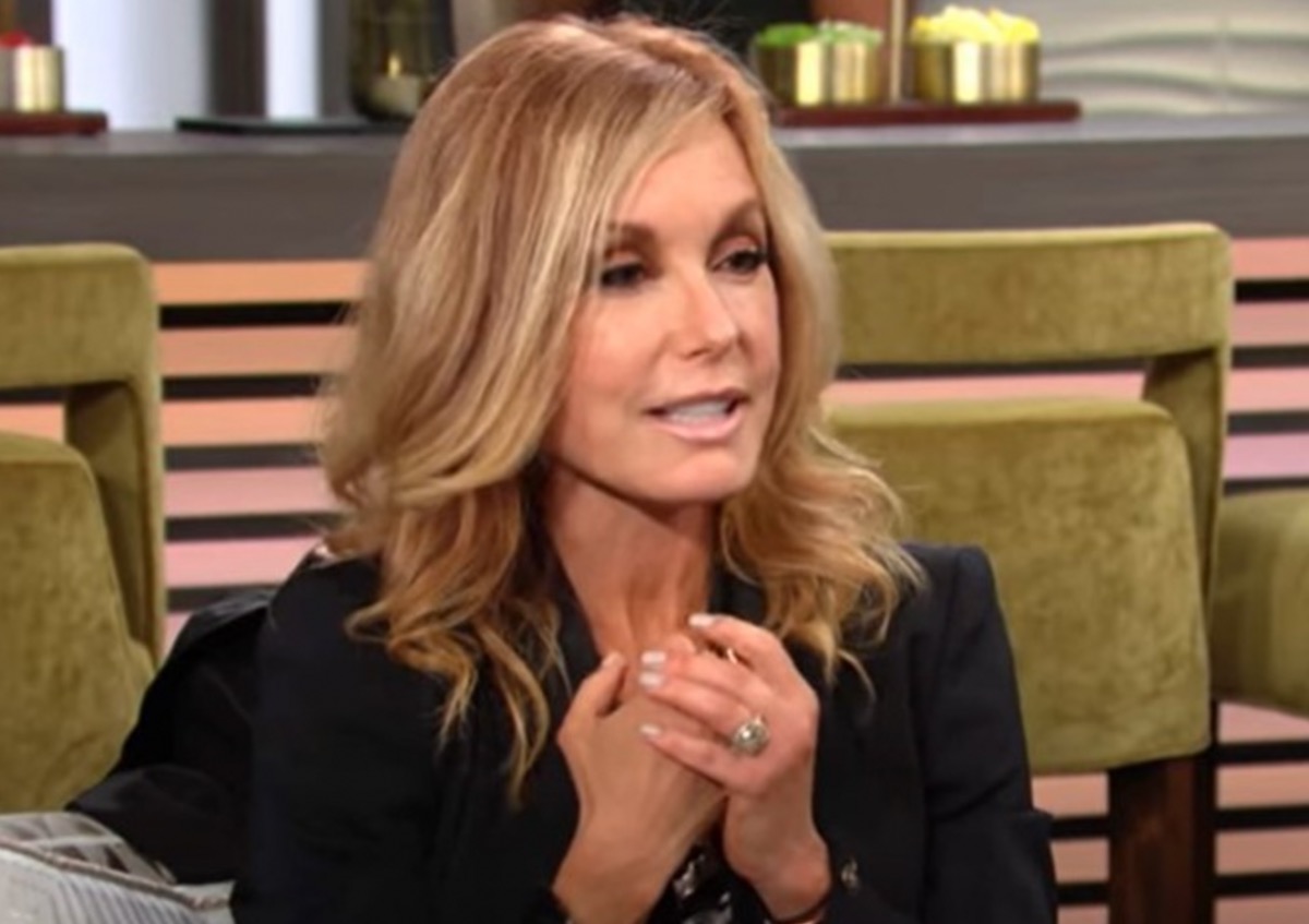 The Young and the Restless Spoilers Monday, December 23: Lauren Can’t With Phyllis, Sharon’s Hypnotic Secret Leaks?