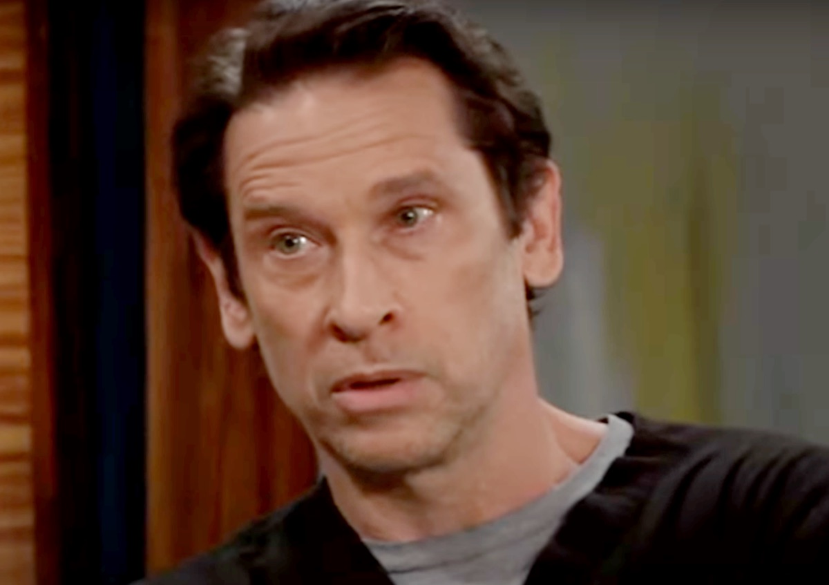 'Y&R' Spoilers Monday, November 3: Mitch aka Matt Returns Home & Sienna Gives Him the Third Degree