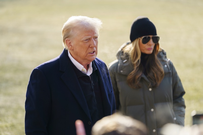 Donald Trump’s Treatment Of Melania Trump Is Raising Eyebrows